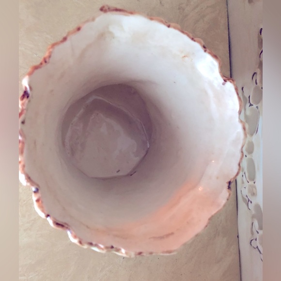 RARE McCoy USA VTG Art Pottery Fancy Lotus Leaf Red Berries Flower Pot CLEAN EXC - Picture 5 of 6